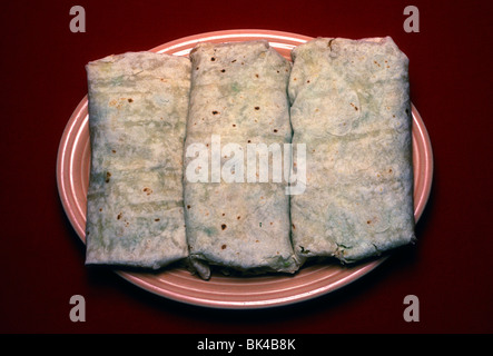 3, 3, Burritos, burrito, Burritos mit refried Beans, mexikanische Restaurant, mexikanisches Essen und Trinken, mexikanische Küche, Novato, Kalifornien gefüllt Stockfoto