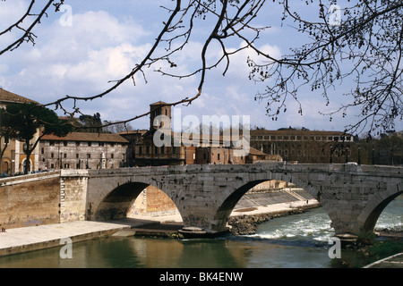 Pons Cestius Brücke verbunden, Tiberinsel, Rom, Italien Stockfoto