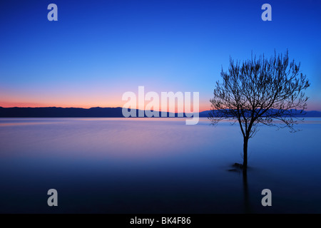 Eine Ansicht der Ohrid-See bei Sonnenuntergang, Mazedonien Stockfoto