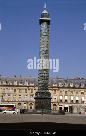 Der Place Vendôme Spalte wurde von Napoleon zum Gedenken an die Schlacht von Austerlitz, Paris, Frankreich errichtet. Stockfoto