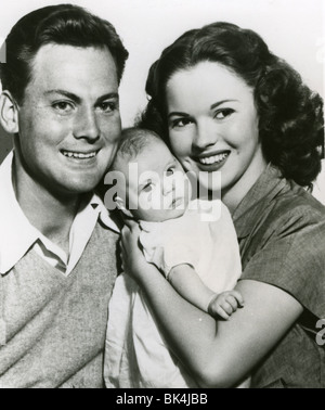 SHIRLEY TEMPLE mit Ehemann John Agar mit Tochter Linda Susan 1948 Stockfoto