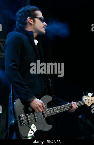 5. August 2007 führt bei dem Festival 2007 Jungfrau - Baltimore, Maryland - Bassist Carlos Dengler von Interpol. Stockfoto