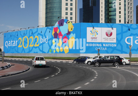 Werbung zeigt, dass Katar eine Ausschreibung Nation für die FIFA-WM 2022 Stockfoto