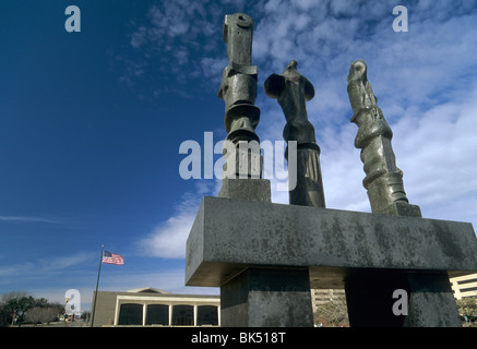 Frau, die an die Öffentlichkeit, Joan Miró Skulptur im Amon Carter Museum in Fort Worth Kulturbezirk, Fort Worth, Texas, USA Stockfoto