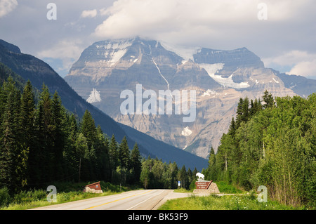 Mount Robson, dem Mount Robson Provincial Park, Britisch-Kolumbien, Kanada Stockfoto