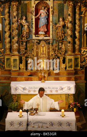 Katholische Messe, Notre-Dame De La Gorge, Haute Savoie, Frankreich, Europa Stockfoto