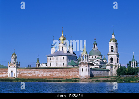 Russland, Rostow der großen, goldenen Ring, Kloster der unser Erlöser und St. Jakob, gegründet im späten 14. Jahrhundert, See Nero Stockfoto