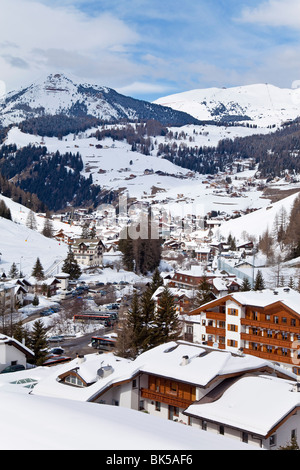 Sella Ronda Skigebiet Val Gardena, Sella Massivs Reihe von Bergen unter Winterschnee, Trentino-Alto Adige, Italien Stockfoto