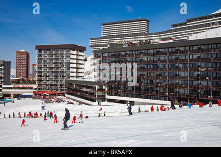 Les Menuires Skigebiet, 1800m in Trois Vallées (Les Trois Vallees), Savoie, Alpen, Frankreich, Europa Stockfoto