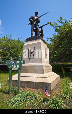 Die Soldiers and Sailors Monument, von William Clark Noble im Jahr 1890 erbaute historische Newport, Rhode Island, USA Stockfoto