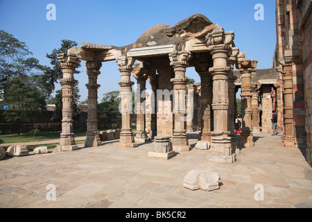 Madrasa, Qutab Minar, UNESCO-Weltkulturerbe, New Delhi, Indien, Asien Stockfoto