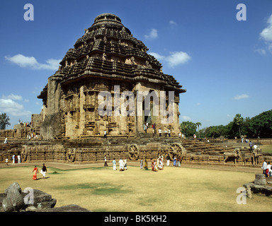 Der Sonnentempel stammt aus dem 13. Jahrhundert, Konarak, UNESCO-Weltkulturerbe, Orissa, Indien, Asien Stockfoto