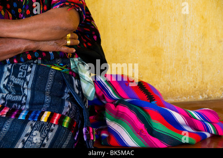 Bunte Outfit einer indigenen Frau Solola Guatemala Stockfoto