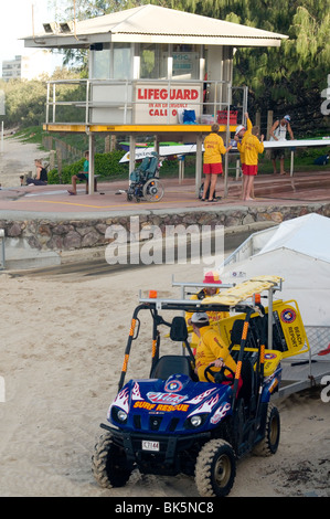 Freiwilligen Rettungsschwimmer bereitet sich für den Tag in Mooloolaba an der Sunshine Coast, Queensland, Australien hautnah Stockfoto