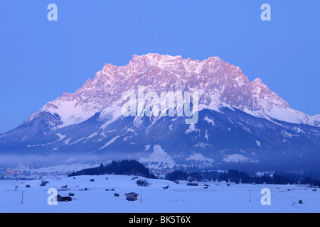 Blick auf die Zugspitze. Ehrwald, Tirol, Österreich Stockfoto