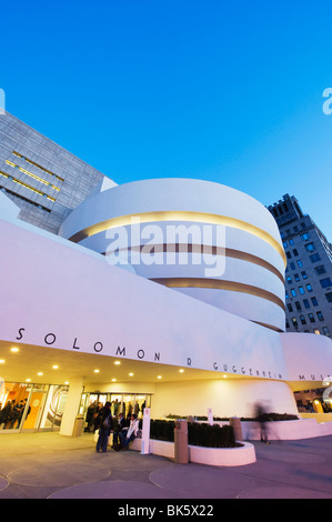 Solomon R. Guggenheim Museum, Baujahr 1959, entworfen von Frank Lloyd Wright, Manhattan, NYC Stockfoto