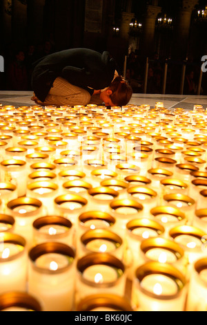 Nachtwache in Notre Dame de Paris Kathedrale, Paris, Frankreich, Europa Stockfoto