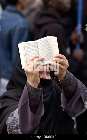 Demonstration in Frankreich gegen das Verbot der islamische Schleier in Schulen, Paris, Frankreich, Europa Stockfoto