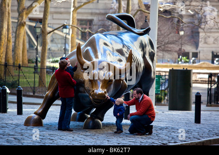 Wall Street Bull im Zentrum von Manhattan, New York City Stockfoto