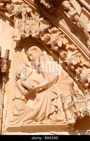 Evangelist Matthäus und sein Symbol Mann, Kloster Batalha, Batalha, UNESCO-Weltkulturerbe, Estremadura, Portugal, Europa Stockfoto