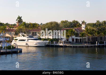 Luxus am Wasser Häuser und Boote, 'Las Olas', Fort Lauderdale, Florida, USA Stockfoto