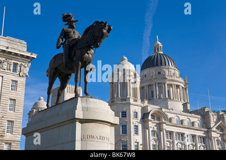 Statue von Edward V11 in Liverpool Ufergegend, Merseyside, England Stockfoto