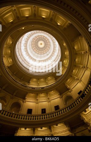 Innenansicht der die Kuppel des Kapitols Texas in Austin, Blick von der Mitte der Rotunde. Stockfoto