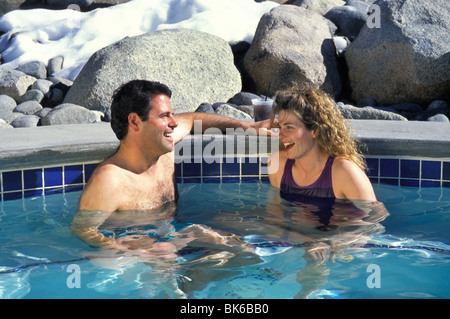 freigegebene paar im Wellness winter Stockfoto