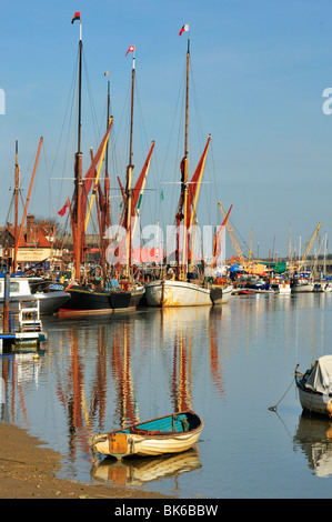 Thames Lastkähne bei Maldon am Fluss Blackwater, Essex Stockfoto