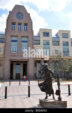 "Wasserholen" Skulptur (vor Frisco Rathaus) von Janice Hart, Frisco, Texas, USA Stockfoto