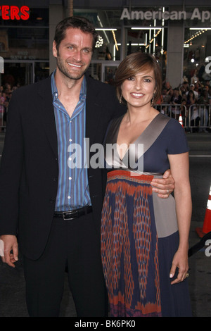 PETER HERMANN & MARISKA HARGITAY der LOVE GURU in LOS ANGELES PREMIERE GRAUMANS CHINESE HOLLYWOOD LOS ANGELES USA 11. Juni 2008 Stockfoto