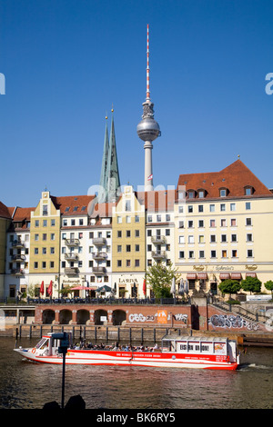 TV Tower Aussicht vom Fluss Spree Berlin Deutschland Stockfoto