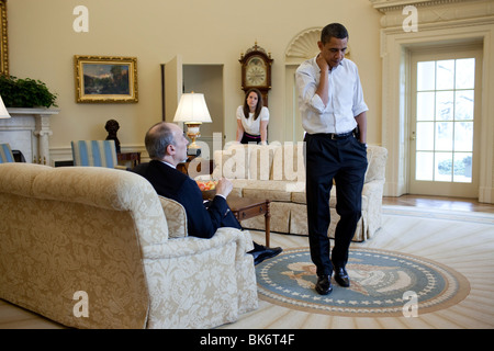 Präsident Obama im Oval Office Stockfoto