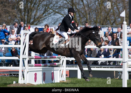 Welt Cup Serie Springreiten Fünfkampf Medway Park Gllingham Kent Stockfoto