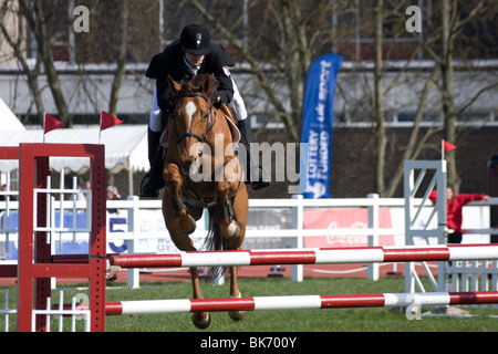 Welt Cup Serie Springreiten Fünfkampf Medway Park Gllingham Kent Stockfoto