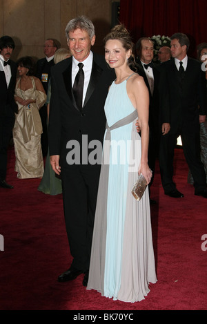 HARRISON FORD & CALISTA FLOCKHART 80. ACADEMY AWARDS Ankünfte HOLLYWOOD LOS ANGELES USA 24. Februar 2008 Stockfoto