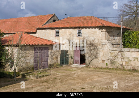 Weinherstellung Gebäude Casa de Vila Verde Kellerei, ein 13. Jahrhundert noble Anwesen in der Region Vinho Verde, Nord-Portugal. Stockfoto