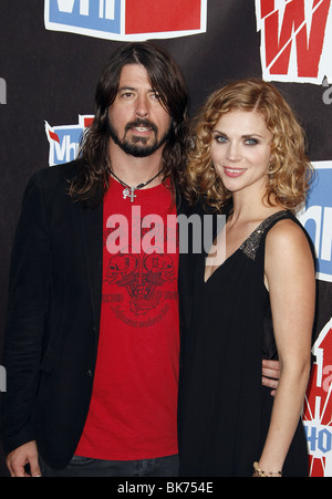 DAVE GROHL & JORDYN BLUM VH1 ROCK HOMORS: Der WHO UCLA WESTWOOD in LOS ANGELES USA 12. Juli 2008 Stockfoto