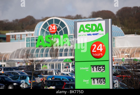 ASDA Supermarkt in Hollingbury Brighton Zeichen speichern Stockfoto