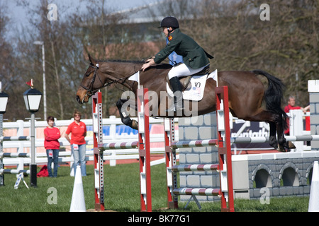 Welt Cup Serie Springreiten Fünfkampf Medway Park Gllingham Kent Stockfoto