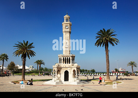 Uhrturm in Konak Square Izmir Türkei Stockfoto