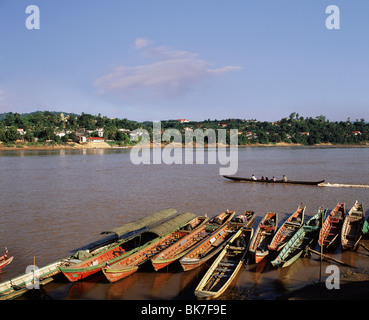 Der Mekong bei Chiang Khong, Blick über nach Laos auf der gegenüberliegenden Bank, Thailand, Südostasien, Asien Stockfoto