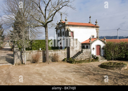 Kapelle der Familie, Casa de Vila Verde, 13. Jahrhundert noble Anwesen und ein Weingut in der Vinho Verde Region, Nord-Portugal, Europa. Stockfoto