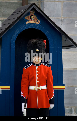 Schützen, halten Sie die Türen der militärischen Festung besetzt die Royal 22. Regiment, Quebec City. Stockfoto