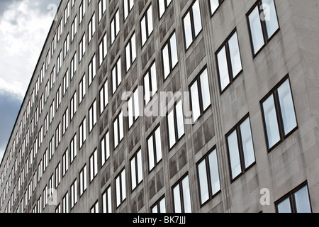 die Fassade eines Business-Blocks Stockfoto