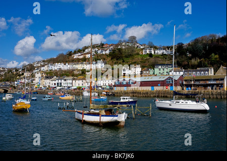 Boote vertäut am Fluß Looe in Cornwall.  Foto von Gordon Scammell Stockfoto