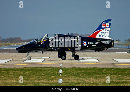 HS (Hawker Siddeley) Hawk T1A RAF Nr. 4 FTS Flug Training School/208(R) Tal SCO 6151 Stockfoto