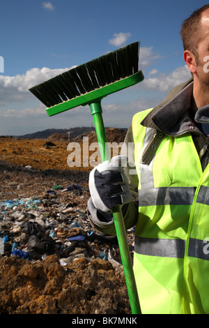 Arbeiter einer Deponie Stockfoto