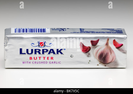 125g Block Lurpak Butter mit Knoblauch Stockfoto