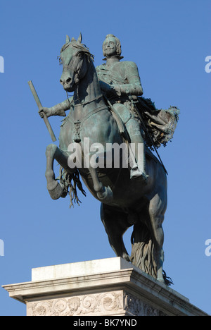 Madrid, Spanien. Plaza de Oriente. Statue von Felipe / Philipp IV. (Pietro Tacca; 1639) Stockfoto